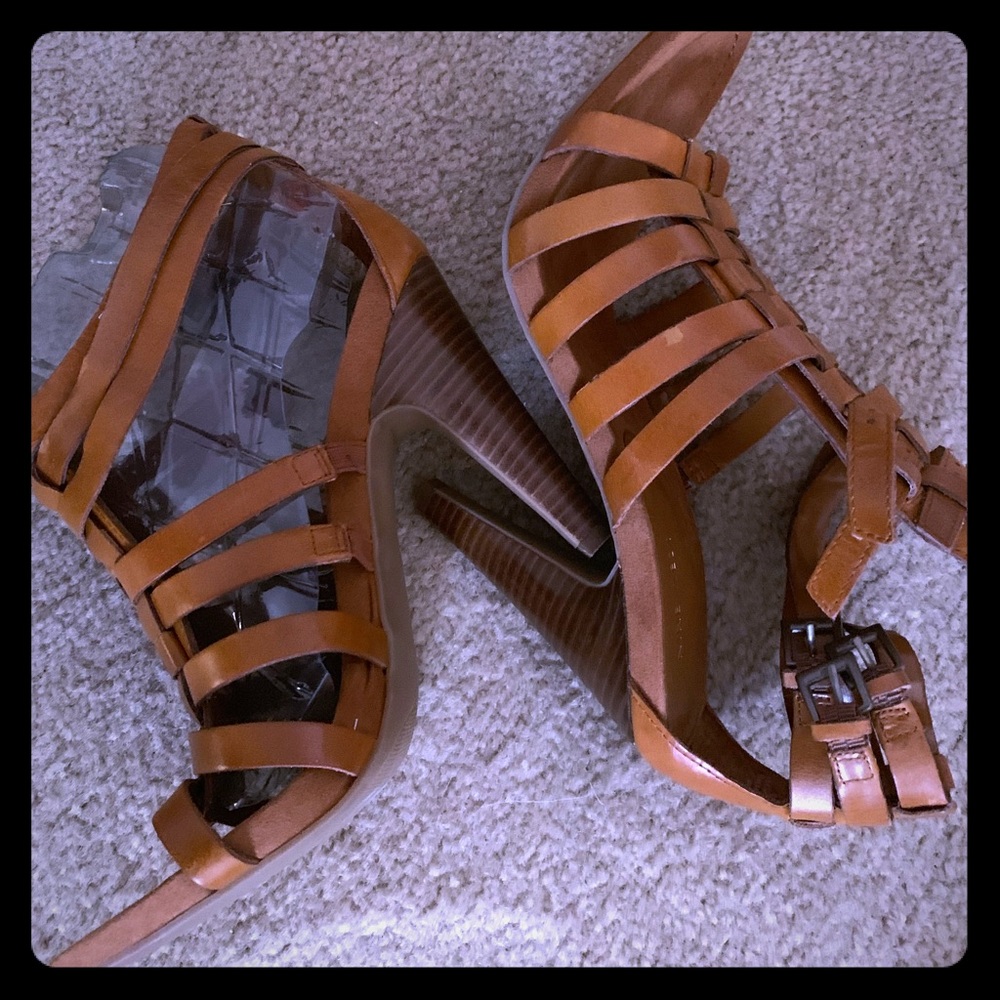 Nine West leather 2” heel shoes